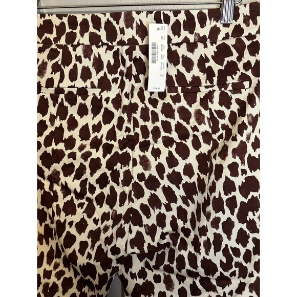 J. Crew Slim Bermuda Giraffe Print Shorts - Size 8‎ NWT - Picture 4 of 4